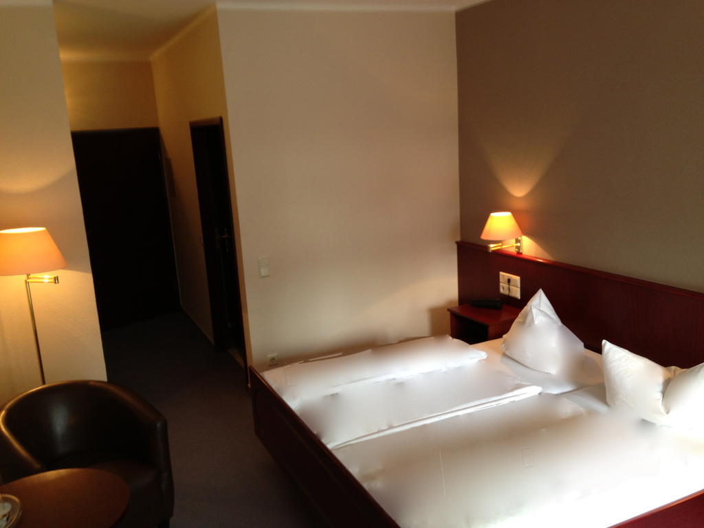 Hotel Anders Arnstadt Zimmer foto